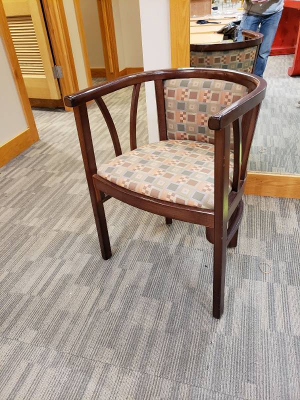 lot 2078 image: Wood Chair
