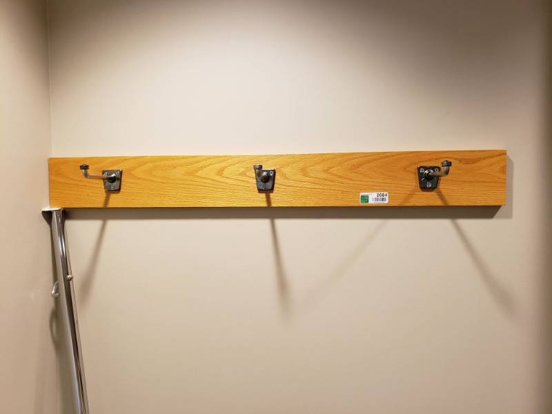 lot 2084 image: Coat Rack