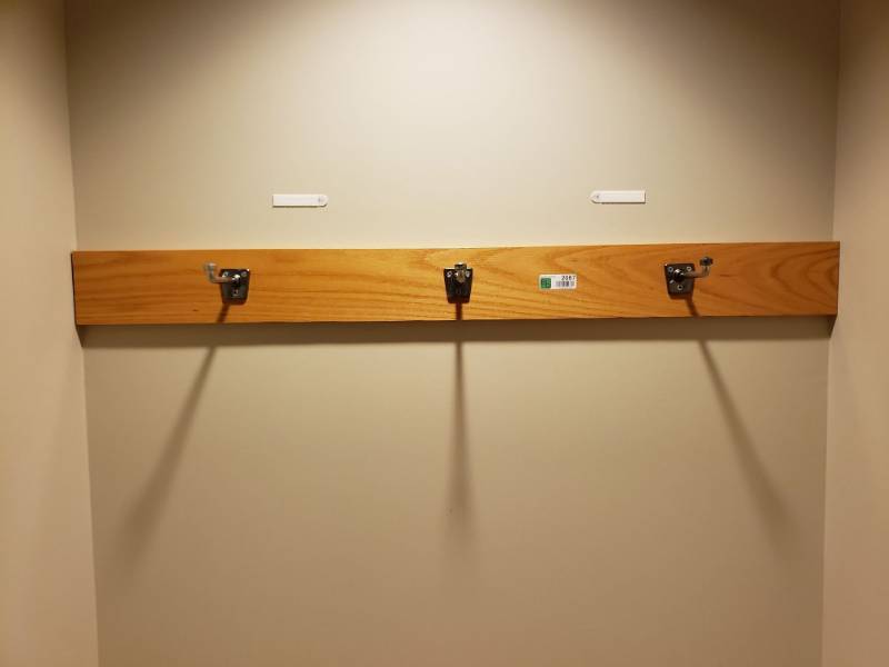 lot 2087 image: Coat Rack