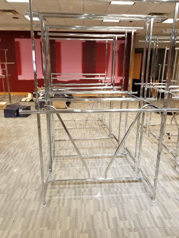 lot 2089 image: 5 Metal Clothes Racks