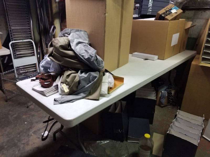 lot 2090 image: 8 Ft Folding Table