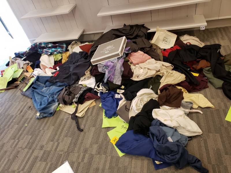 lot 2105 image: Various New Clothes Various sizes and brands