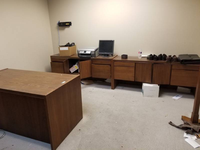 lot 3022 image: Contents of Office