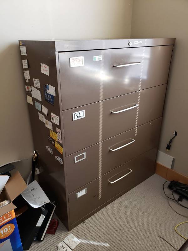 lot 3042 image: 4 Drawer File Cabinet