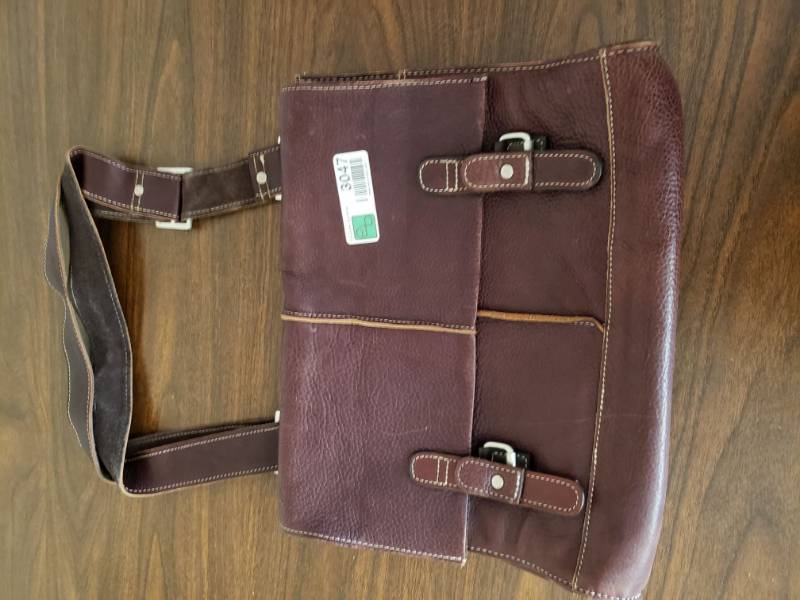 lot 3047 image: Leather Bag.