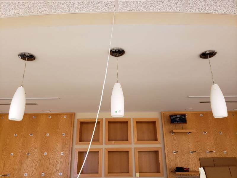 lot 3058 image: (3) Hanging Lights
