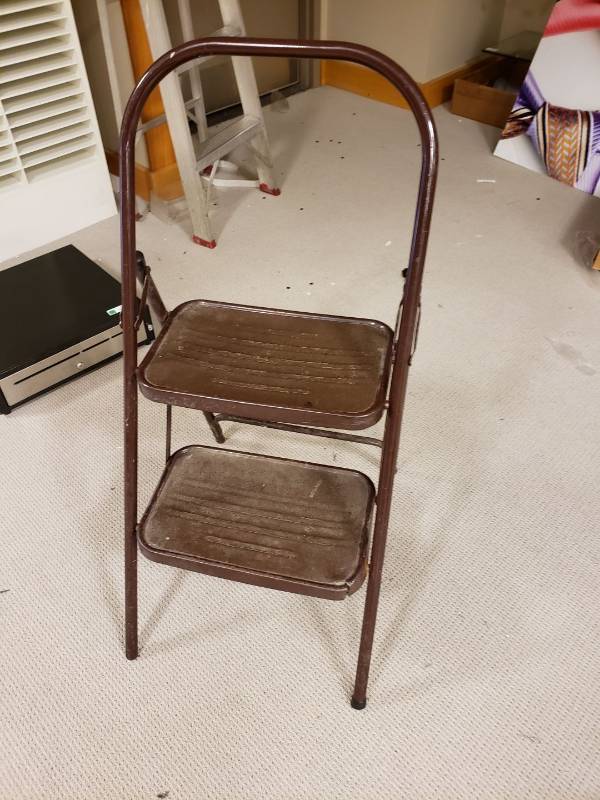 lot 3093 image: Step stool