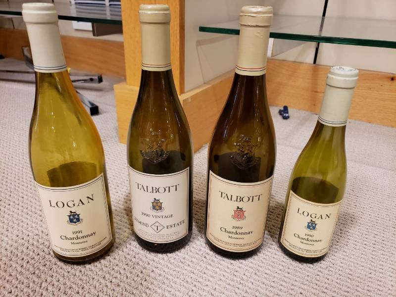 lot 3107 image: Lot of 4 empty sealed wine bottles use for decoration