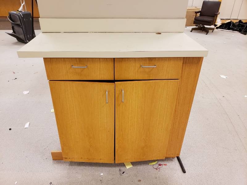 lot 3143 image: Wooden cabinet with drawers and doors