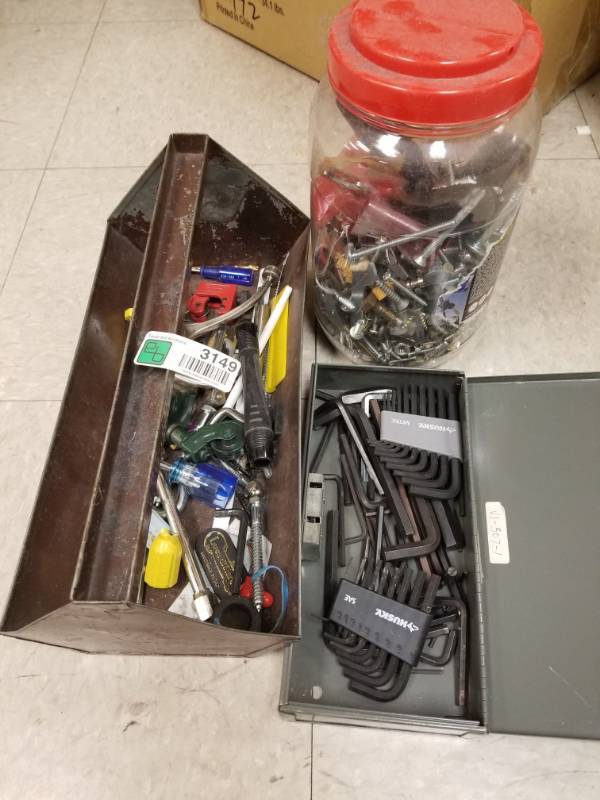 lot 3149 image: Various Kinds of Tools and Hardware