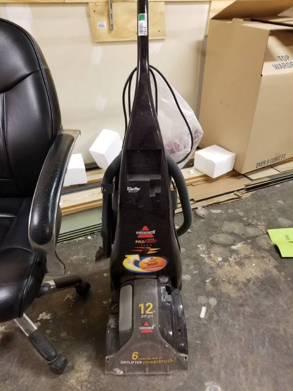 lot 3153 image: Bissell Pro Heat Carpet Cleaner
