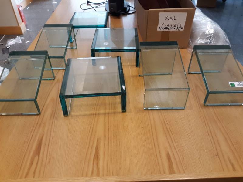 lot 3180 image: Glass Table Displays Assorted