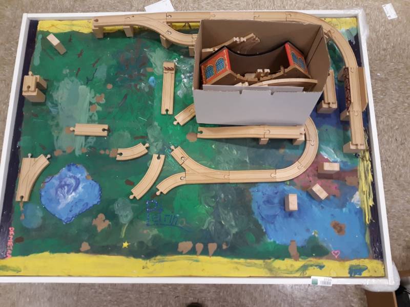 lot 3185 image: Kids Play Table with Train Track Pieces