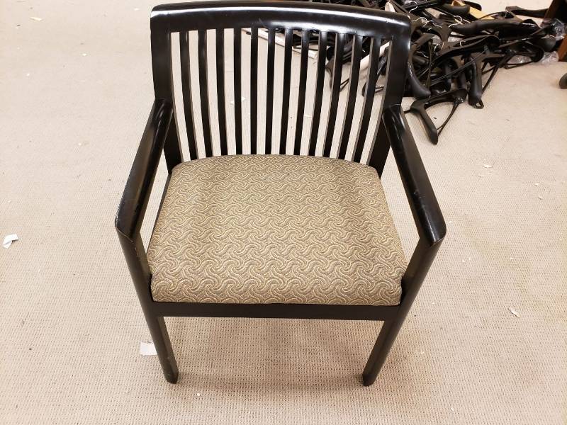 lot 3208 image: Office chair with padded seat