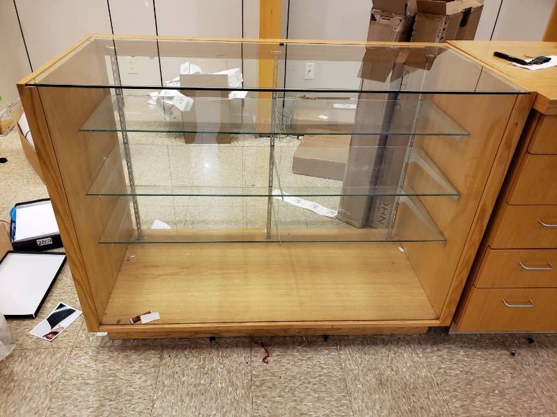 lot 3221 image: Oak and glass display cabinet