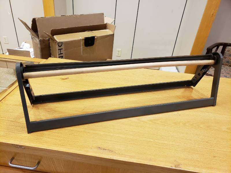 lot 3224 image: paper dispenser