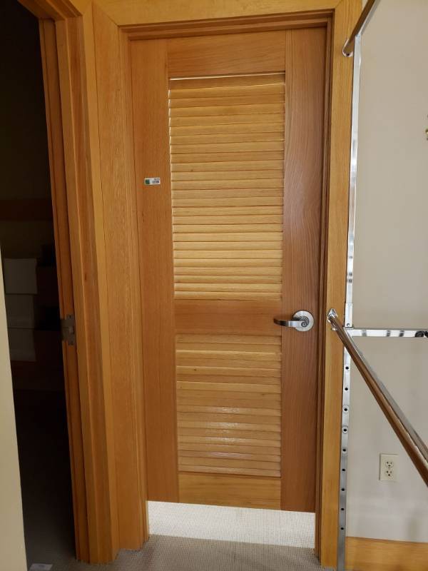 lot 3246 image: Dressing Room Door