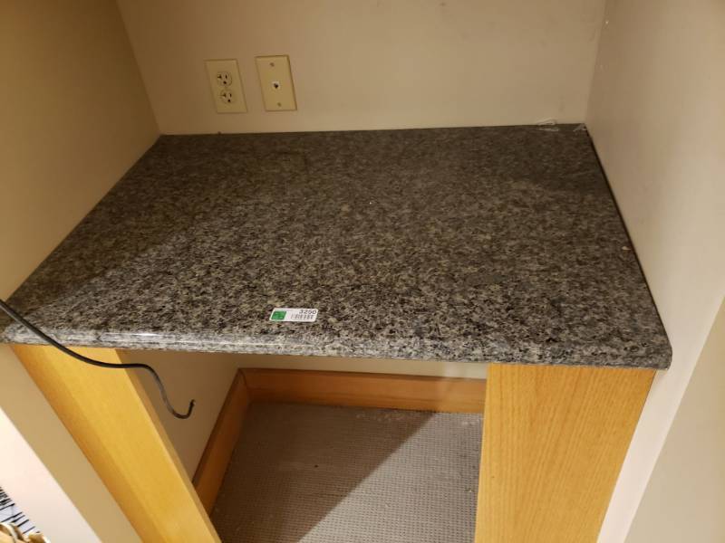 lot 3250 image: Granite Table Top