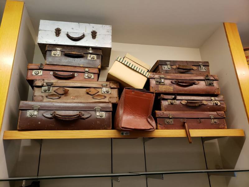 lot 3258 image: (12) Pieces of Antique Suitcases with Wood Shelf