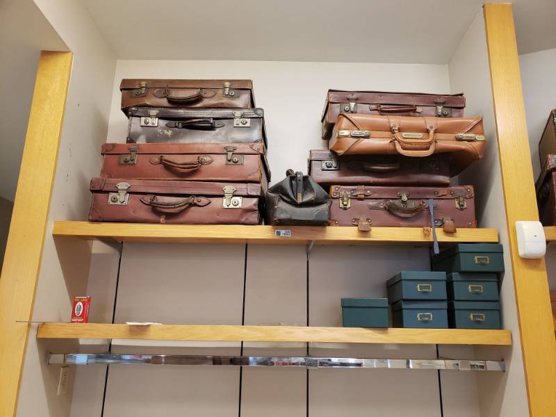lot 3260 image: (9) Pieces of Antique Suitcases with (2) Wooden shelves