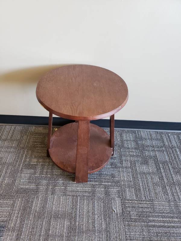 lot 4408 image: Wooden table