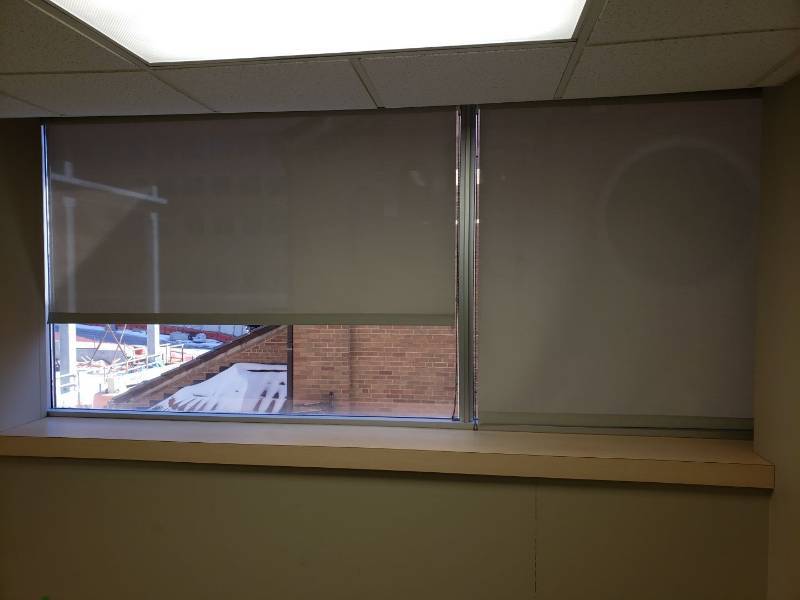 lot 4410 image: Lot (7) privacy blinds