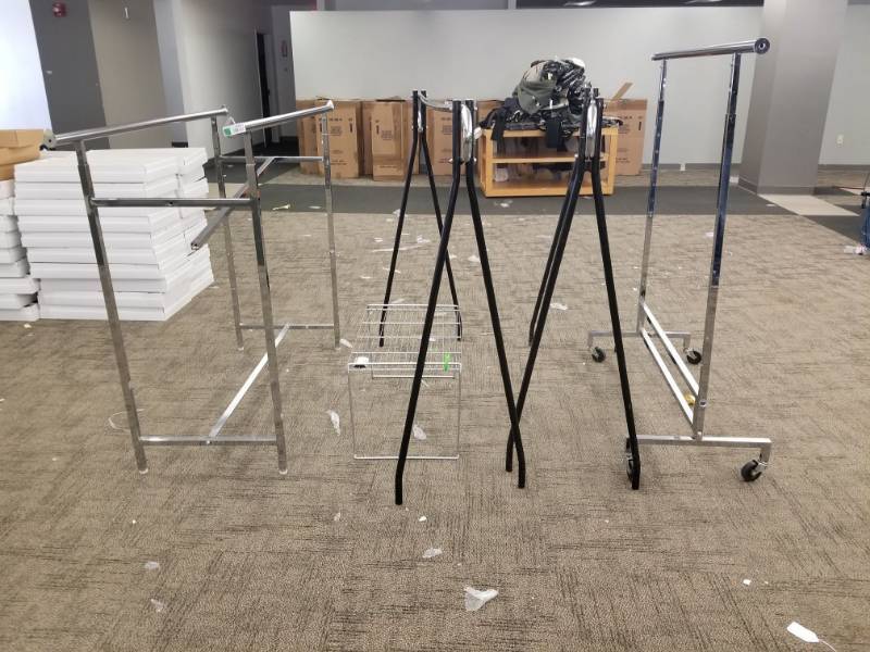 lot 4481 image: 2 Adjustable Clothes Racks, 2 Stationary Racks