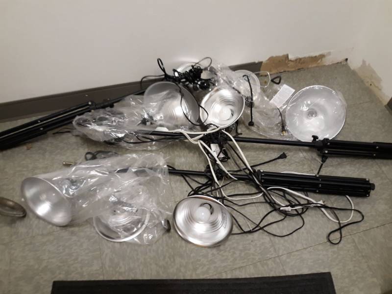 lot 4492 image: 9 Spotlights