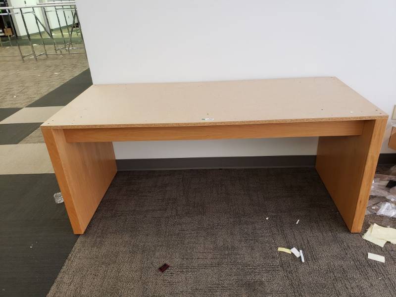 lot 4534 image: Wooden Desk