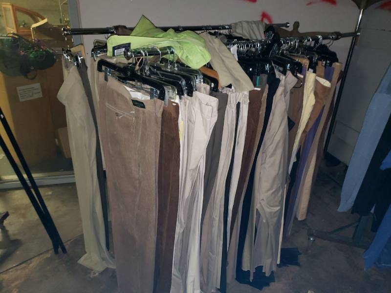 lot 9028 image: Rack of clothes
