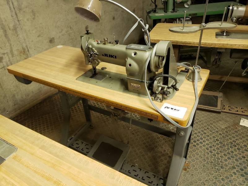 lot 9046 image: Juki LU-562 commercial sewing machine