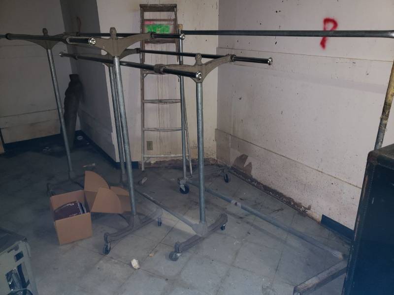 lot 9086 image: Clothing racks
