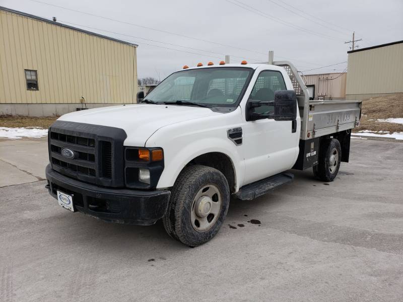 lot 2 image: 2008 Ford F-350 XL Super Duty Regular Cab Flatbed Truck&nbsp&nbsp&nbsp&nbsp
