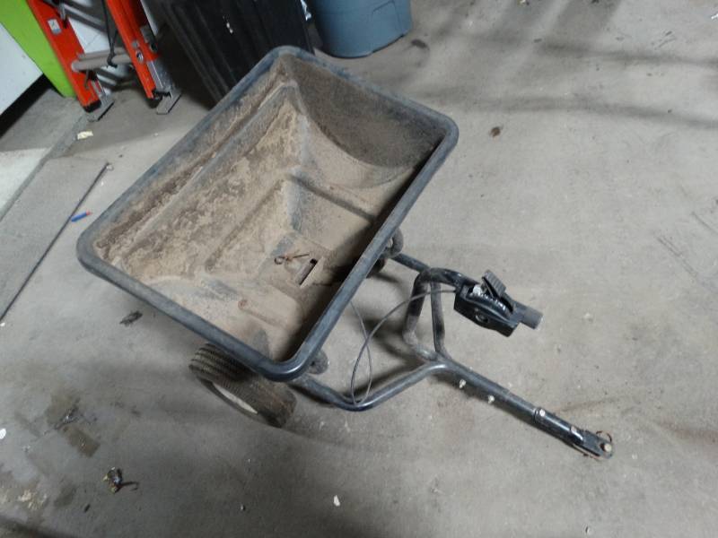 lot 8864 image: Craftsman pull behind lawn spreader