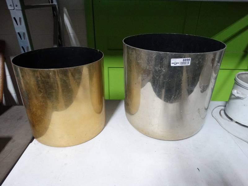 lot 8898 image: 2 large metal flower pots