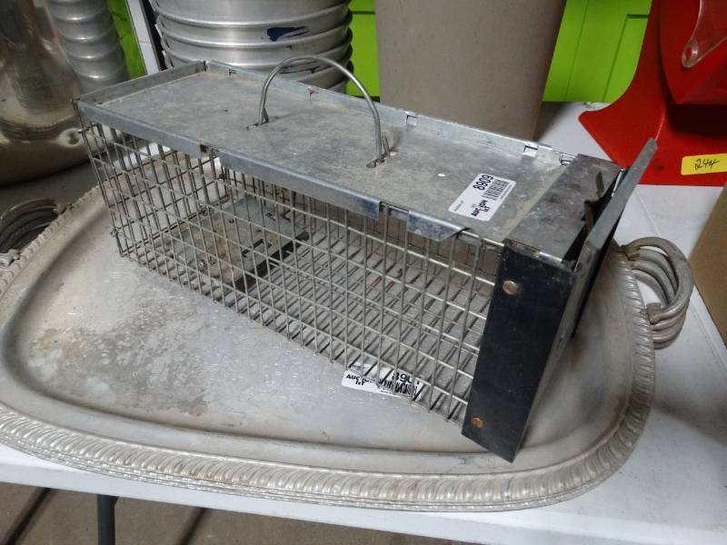 lot 8909 image: Havahart small live catch animal trap- 16 long