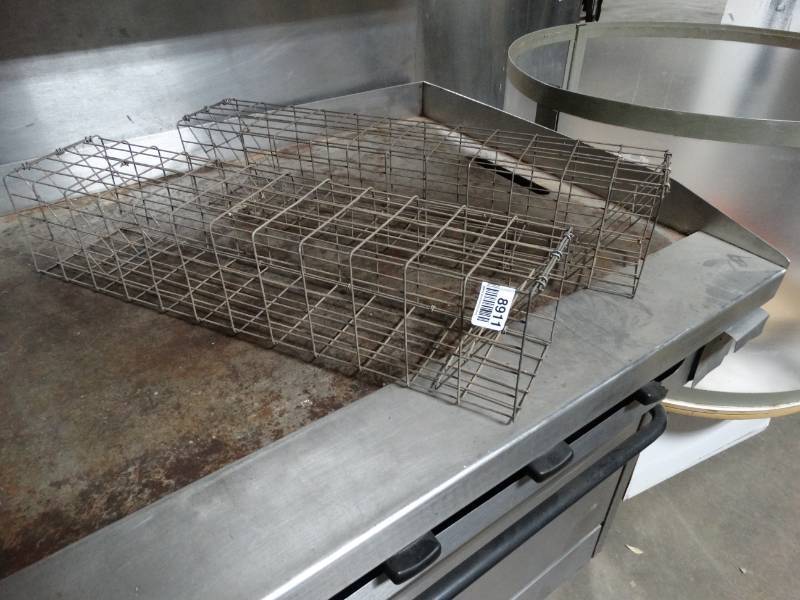 lot 8911 image: 2 Live catch animal trap- 24 long