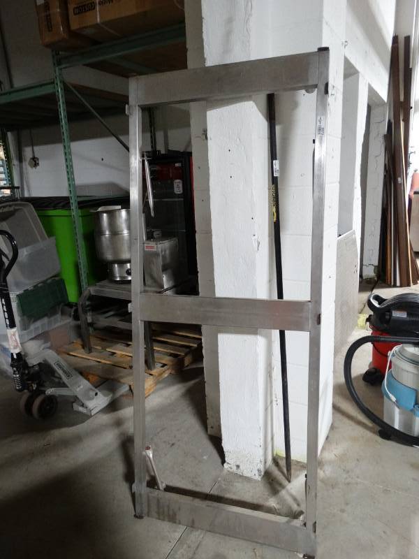 lot 8972 image: Stainless steel table top frame