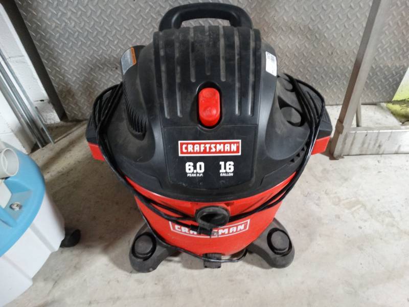 lot 8975 image: Craftsman 6 hp 16 gallon wetdry vac