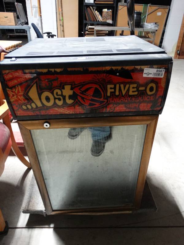 lot 8987 image: IDW model- G-5C counter top glass door cooler- Works