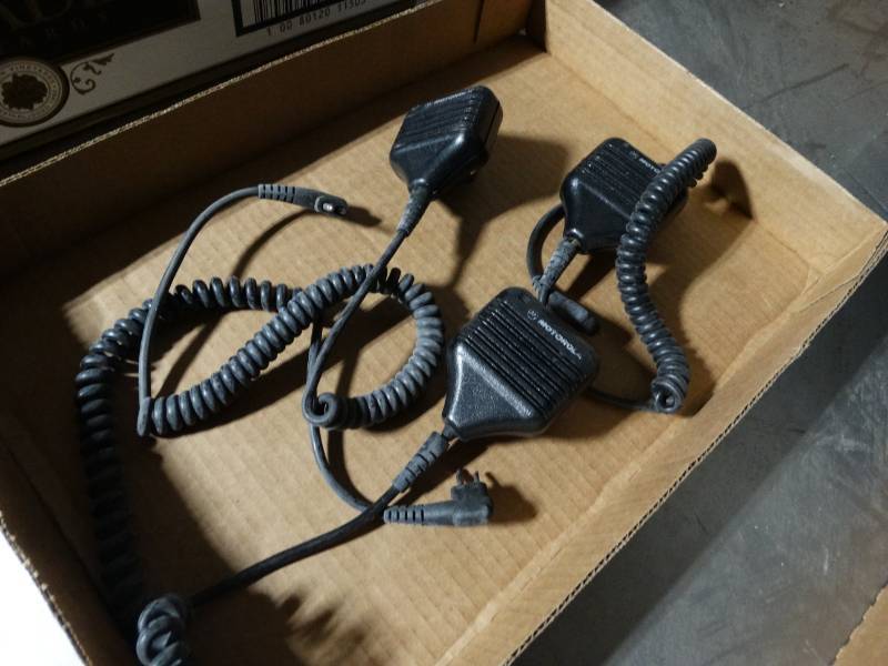 lot 20373 image: 3 Motorola walkie talkie mics