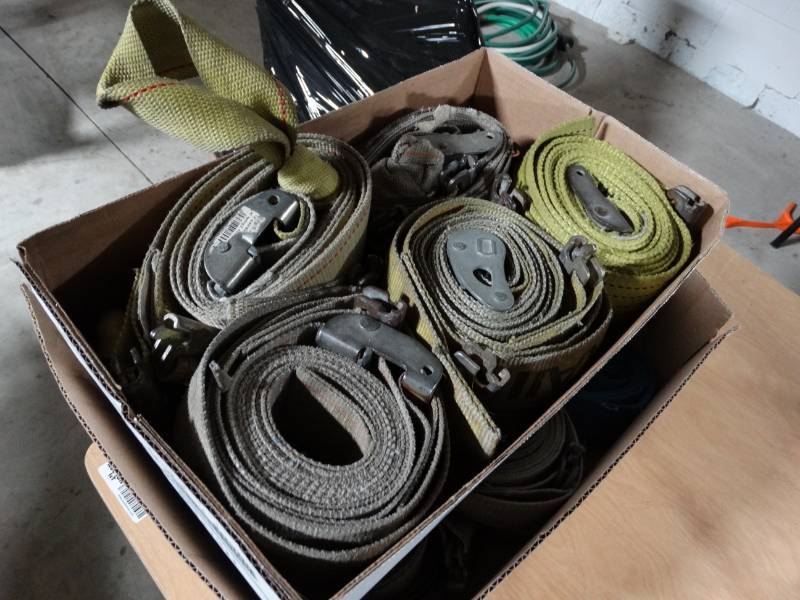 lot 20388 image: Lot of 10 box truck style straps