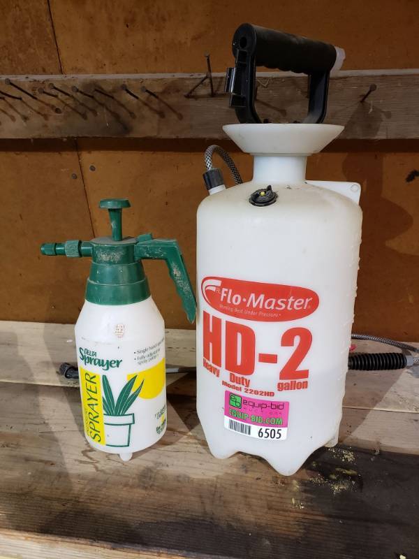 lot 6505 image: Pressure Sprayers