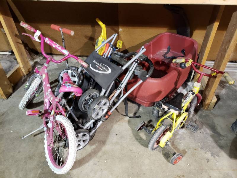 lot 6506 image: Baby Trend Stroller, Kids Bikes and more