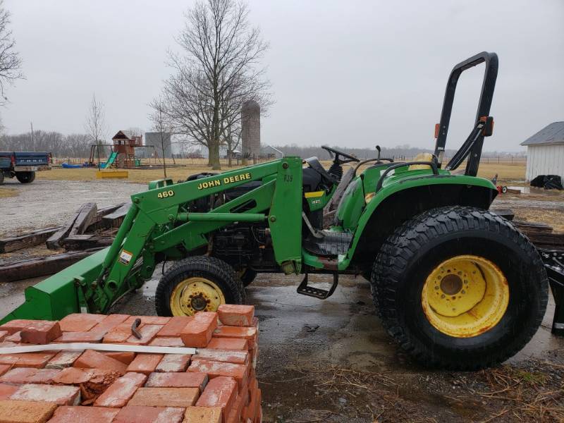 lot 6540 image: John Deer 4500 Tractor