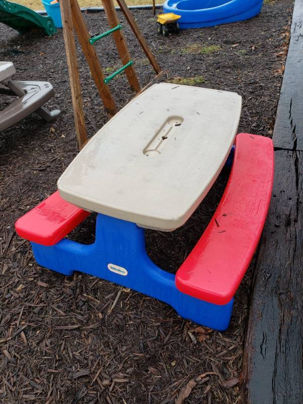 lot 6550 image: Kids Outdoor Tables