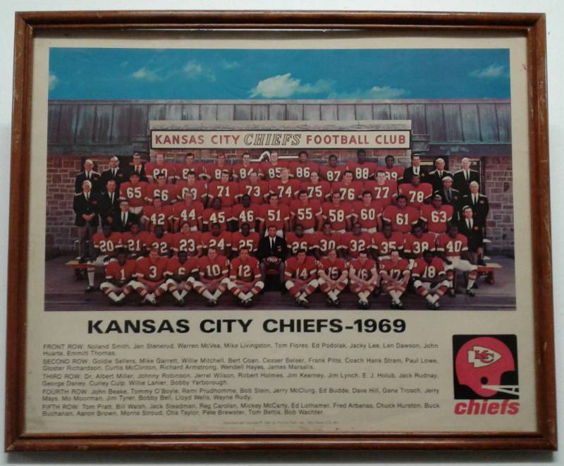 lot 1067 image: Framed Original 1969 Kansas City Chiefs Team PhotoPoster 16x20 inches