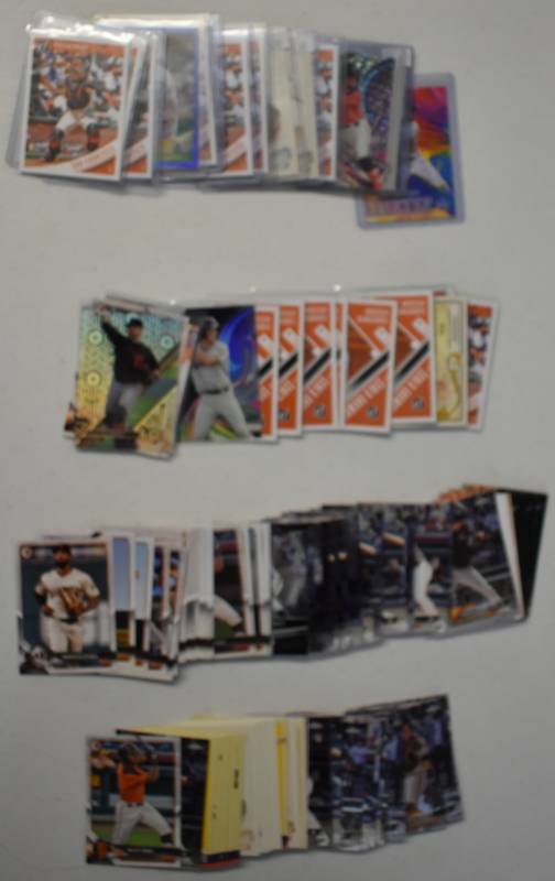 lot 1113 image: Large Lot of Current & Past Stars of San Francisco Giants including Rookies, Prospects, Inserts, Star Cards Mostly from 2017-2018 - Buster Posey, Madison Bumgarner