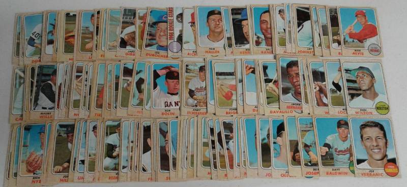 lot 1152 image: Huge Lot of 157 Original 1968 Topps Baseball Cards in Excellent Condition - Tons of Pictures