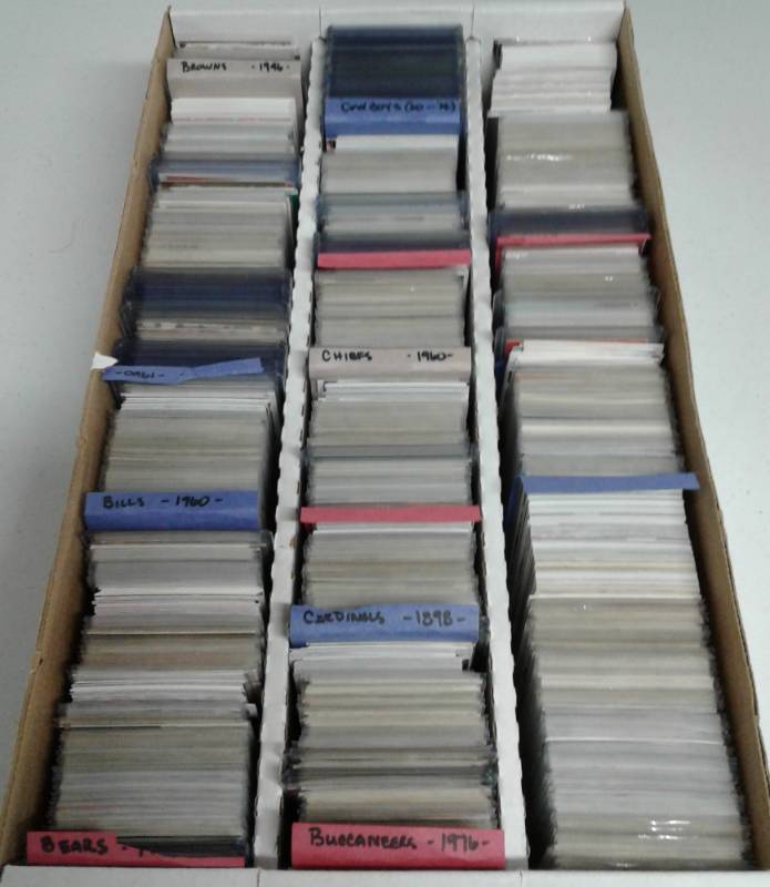 lot 1167 image: 3,000 Count Box of NFL Football Trading Cards Including Stars - Divided By Teams - Cowboys, A little Vintage
